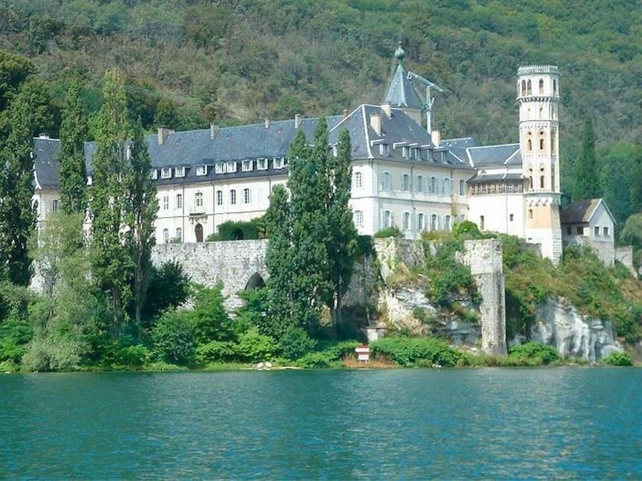 Les Acacias Apartment